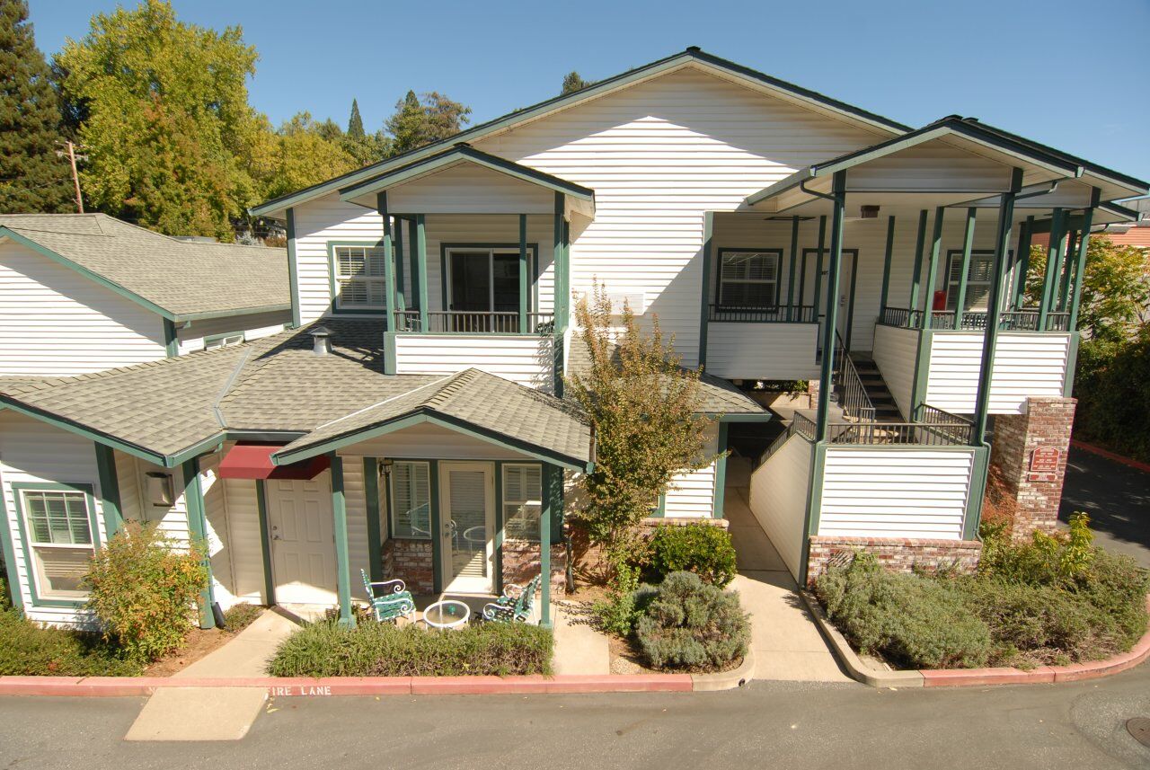 Grass Valley Courtyard Suites Exterior photo